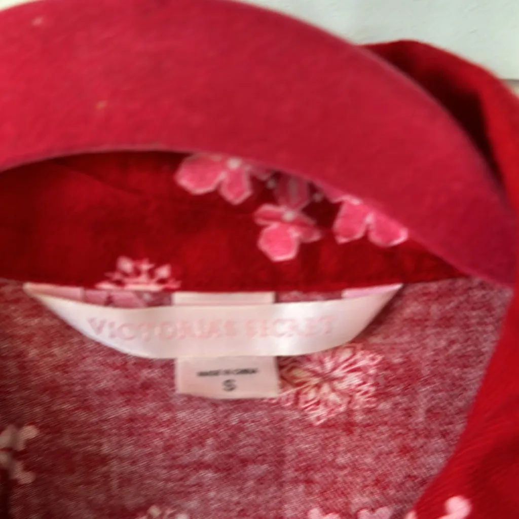 Victoria’s Secret Red Flannel PJ Pajama Set Snowflakes Small - Image 5