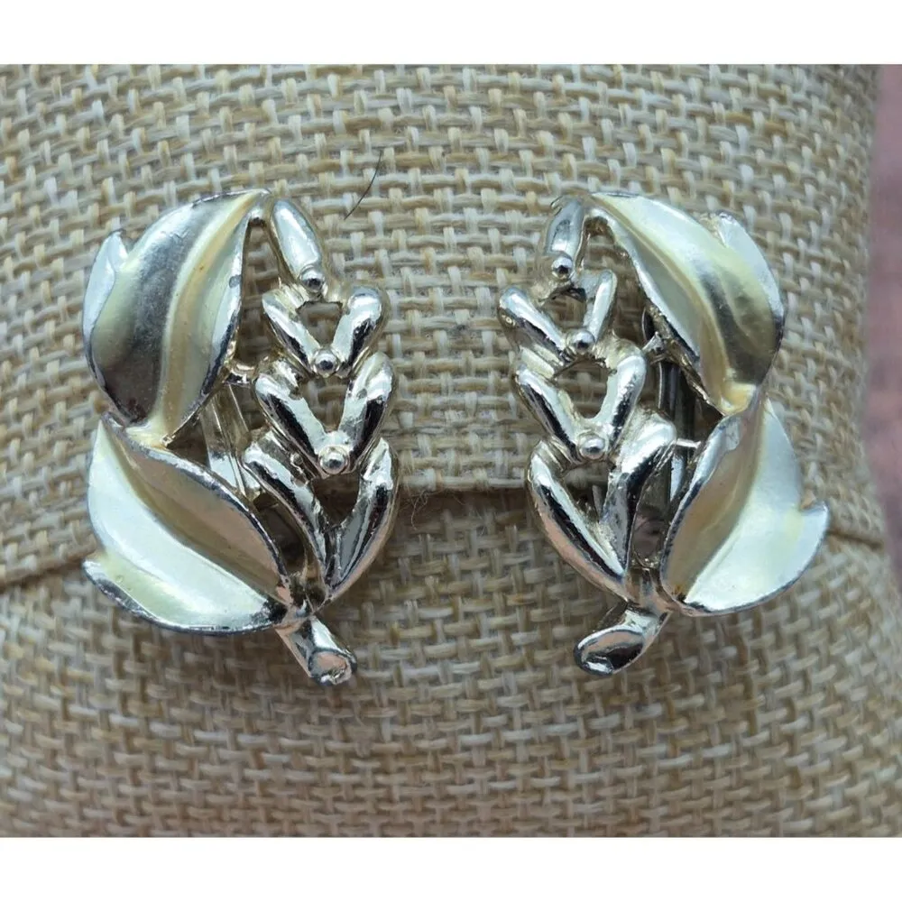 Vintage Costume Jewelry Set Collar Necklace & Clip Earrings Gold Tone Leaves - Image 9