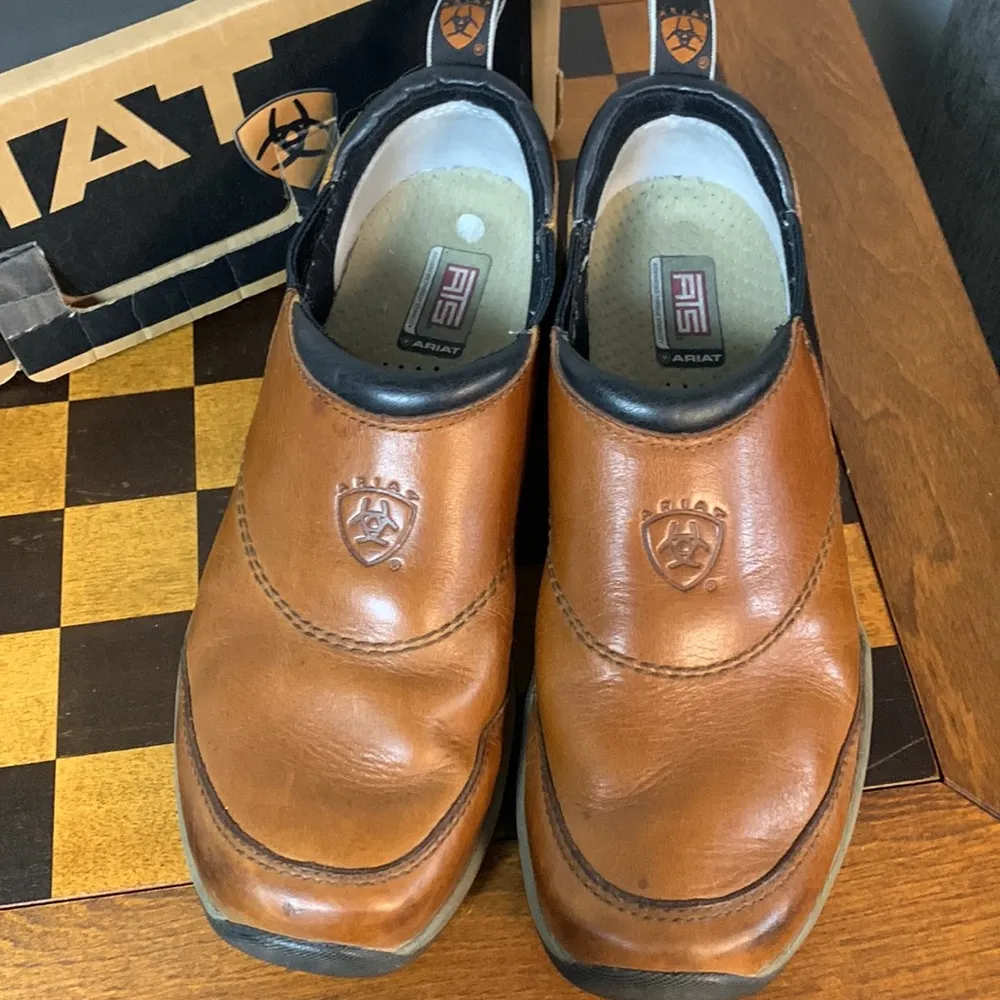 Ariat Brown Leather Low Top Loafers Size 9 - Image 3