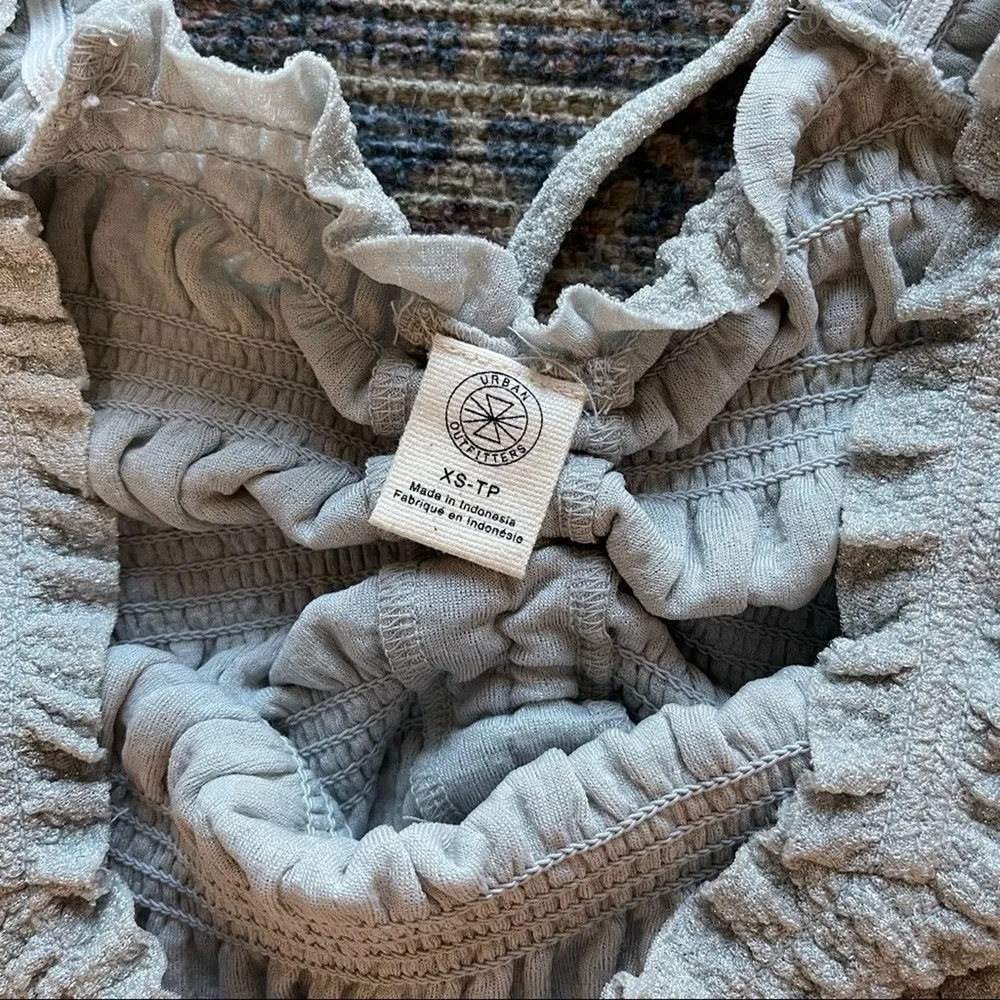 Urban Outfitters Sparkle Glitter Crop Top size XS Silver cinched - Image 6