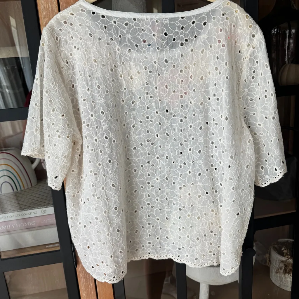 Johnny Was Nydia appliqué top blouse embroidered eyelet crochet flowers floral - Image 4