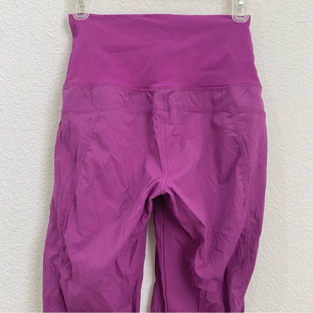 LULULEMON Athletica In Flux Crop Pant in Regal Plum Size 4 - Image 8