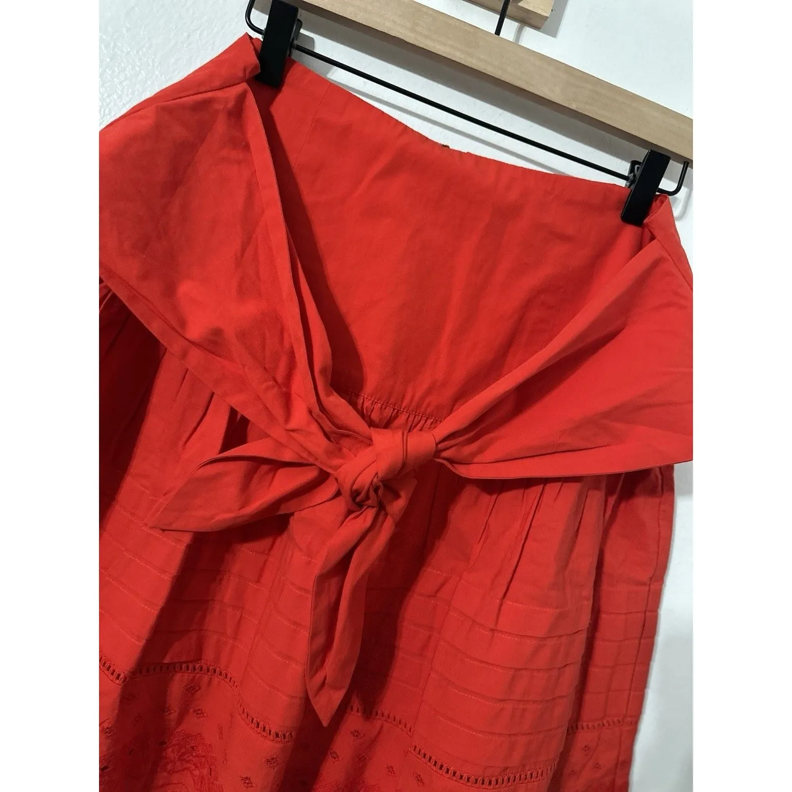Maeve By Anthropologie Paid Skirt Red Skirt With Tie Knot Eyelet sz 10 - Image 6
