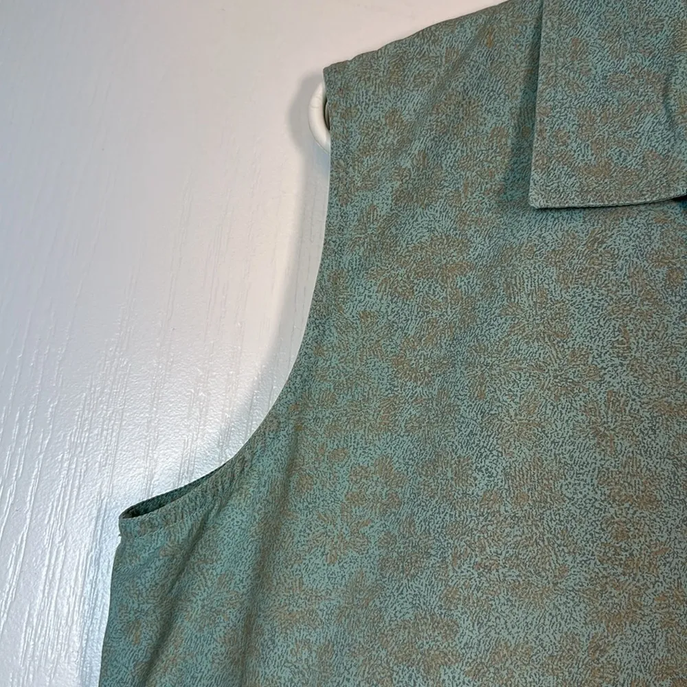 Woolrich Green Sleeveless Buttoned Green Tan Blouse Size Large GUC #0914-AZ - Image 4