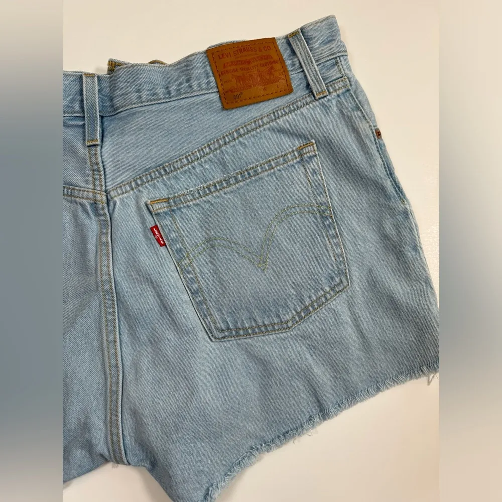 Big E Levis 501 denim jean shorts Lt blue w 32 high waisted - Image 10