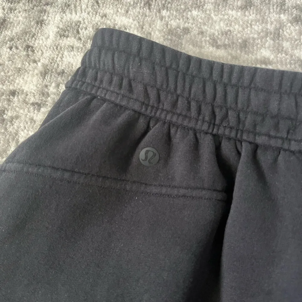 Lululemon Loungeful High-Rise Short 7" - Image 5