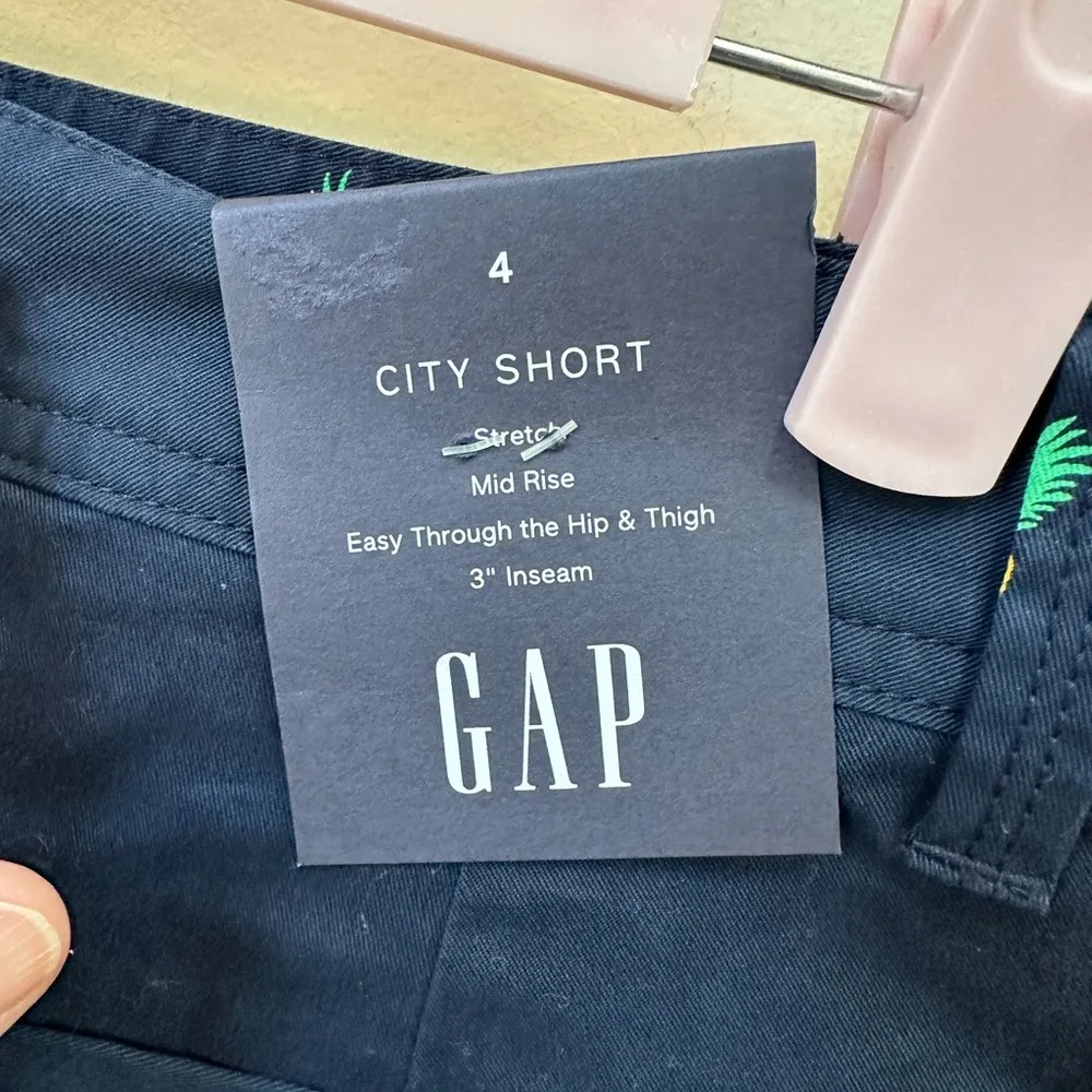 , NWT, size 4 shorts, navy blue with pineapple print! - Image 3