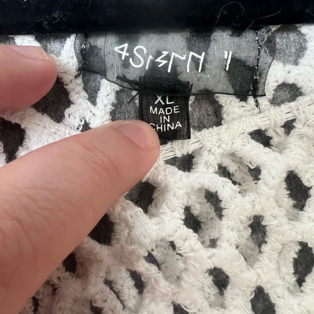 4SI3NNA Woman Size XL Crochet Knit Swimsuit Cover - Image 3