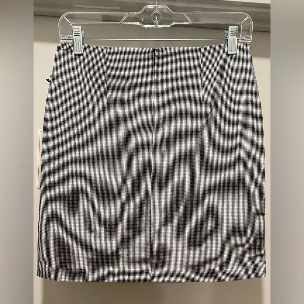 NWT HAVE Fashion Black & White Gingham Plaid Printed Stretchy Fitted Mini Skirt Size M - Image 5