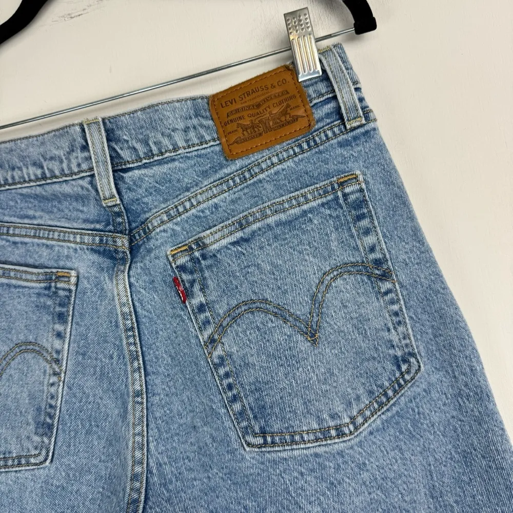 Levi’s Wedgie Straight Leg Jeans Sz 28 Light Wash Button Fly - Image 14