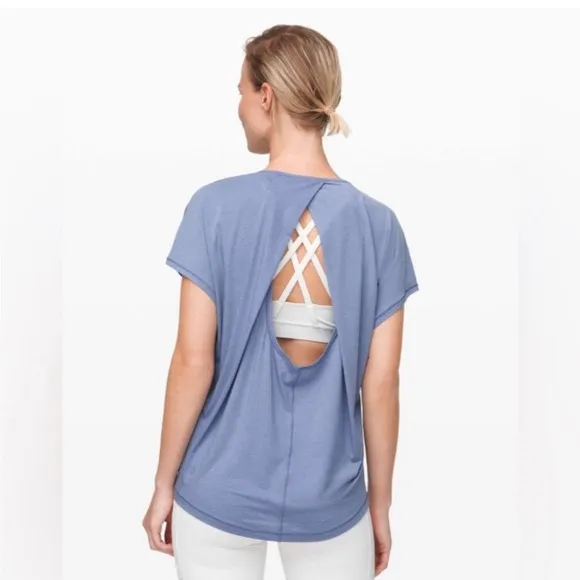 Lululemon Get Set Short Sleeve Tempest
Blue / White - Image 2