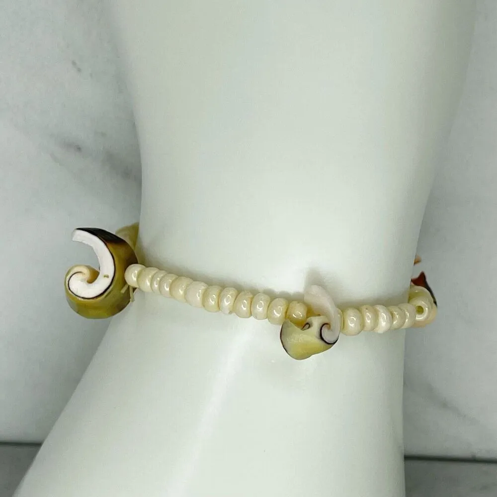 Seashell Swirl Shell Beaded Stretch Bracelet - Image 8