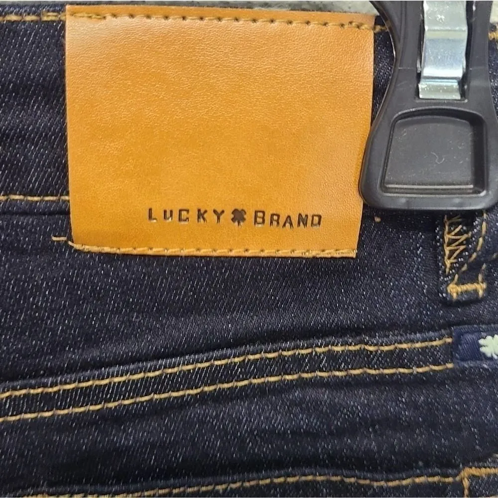 NWOT‎ Lucky Brand Jeans Straight Leg Size 10 - Image 3