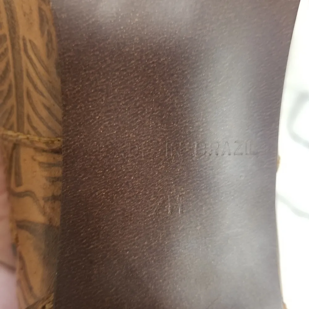 NEW! Matisse tooled leather booties Brown Size 7 - Image 11