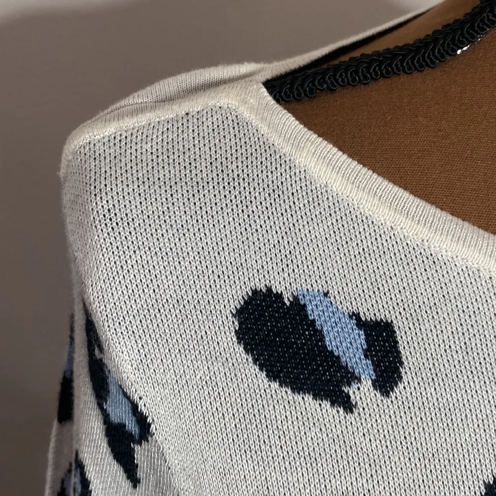 Chico’s animal print boatneck leopard print sweater cream blue and black US sz M - Image 6