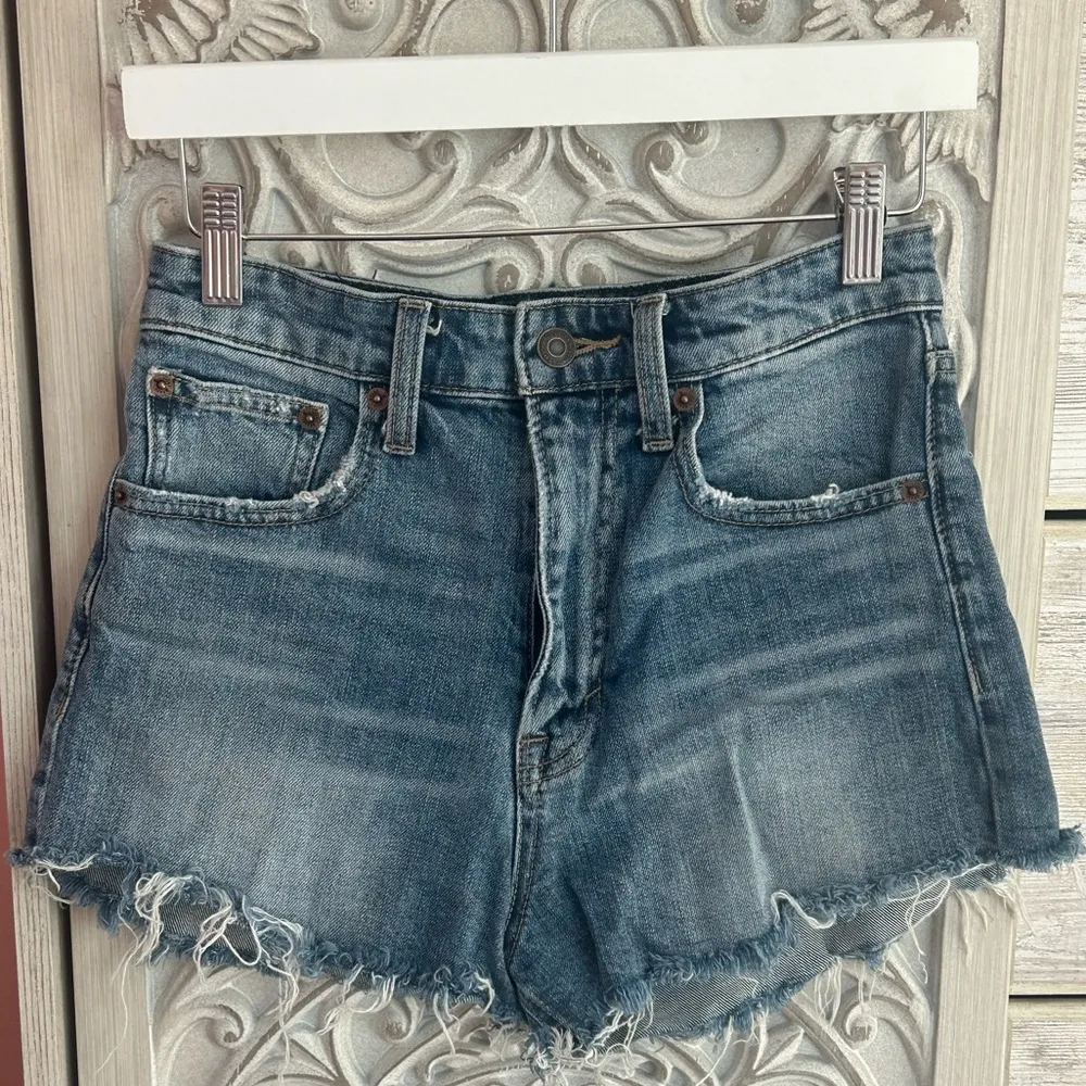 Lucky Brand Lucky pins short in Hartley tulip size two high waist frayed hem - Image 5