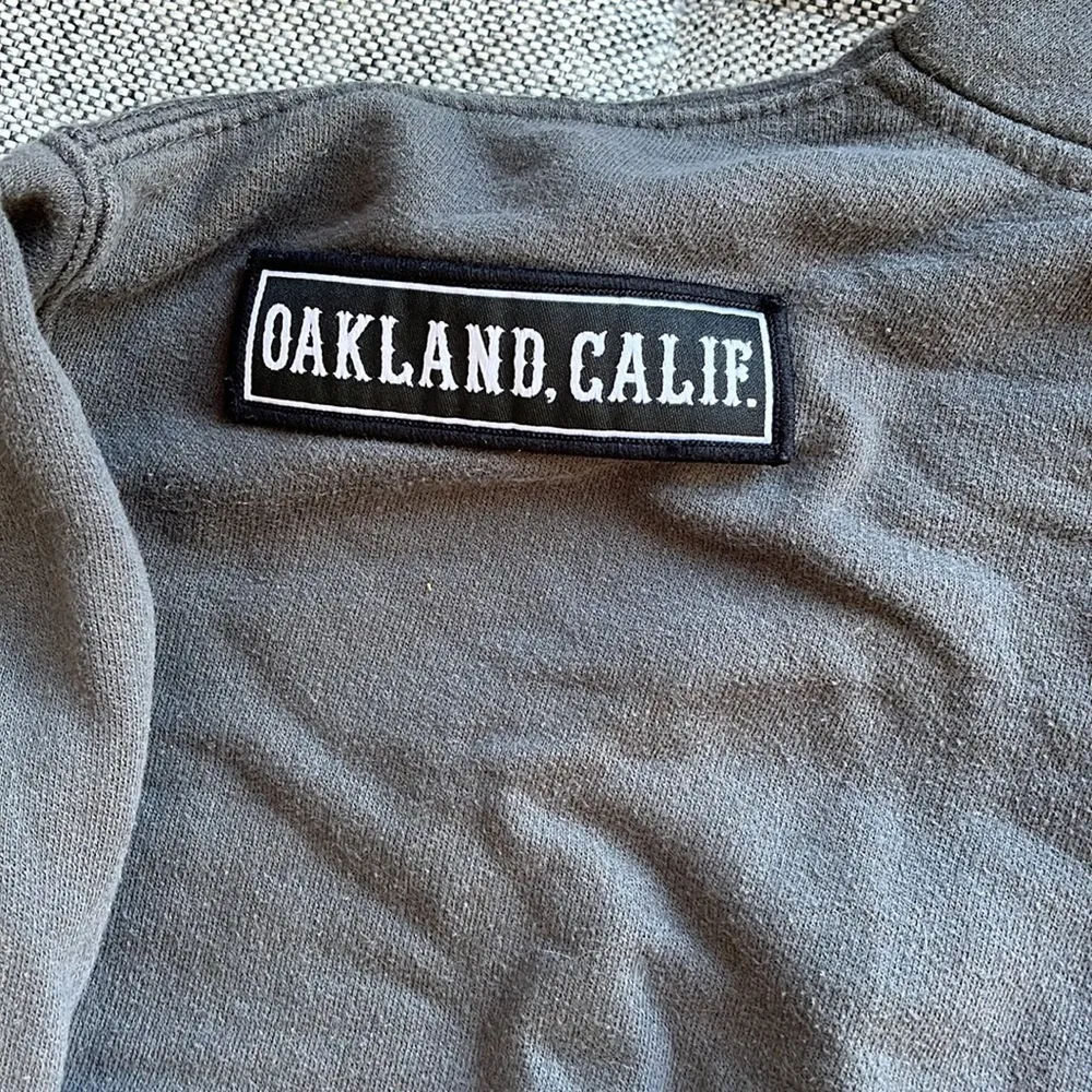 Oakland Gray Hoodie Size M - Image 4