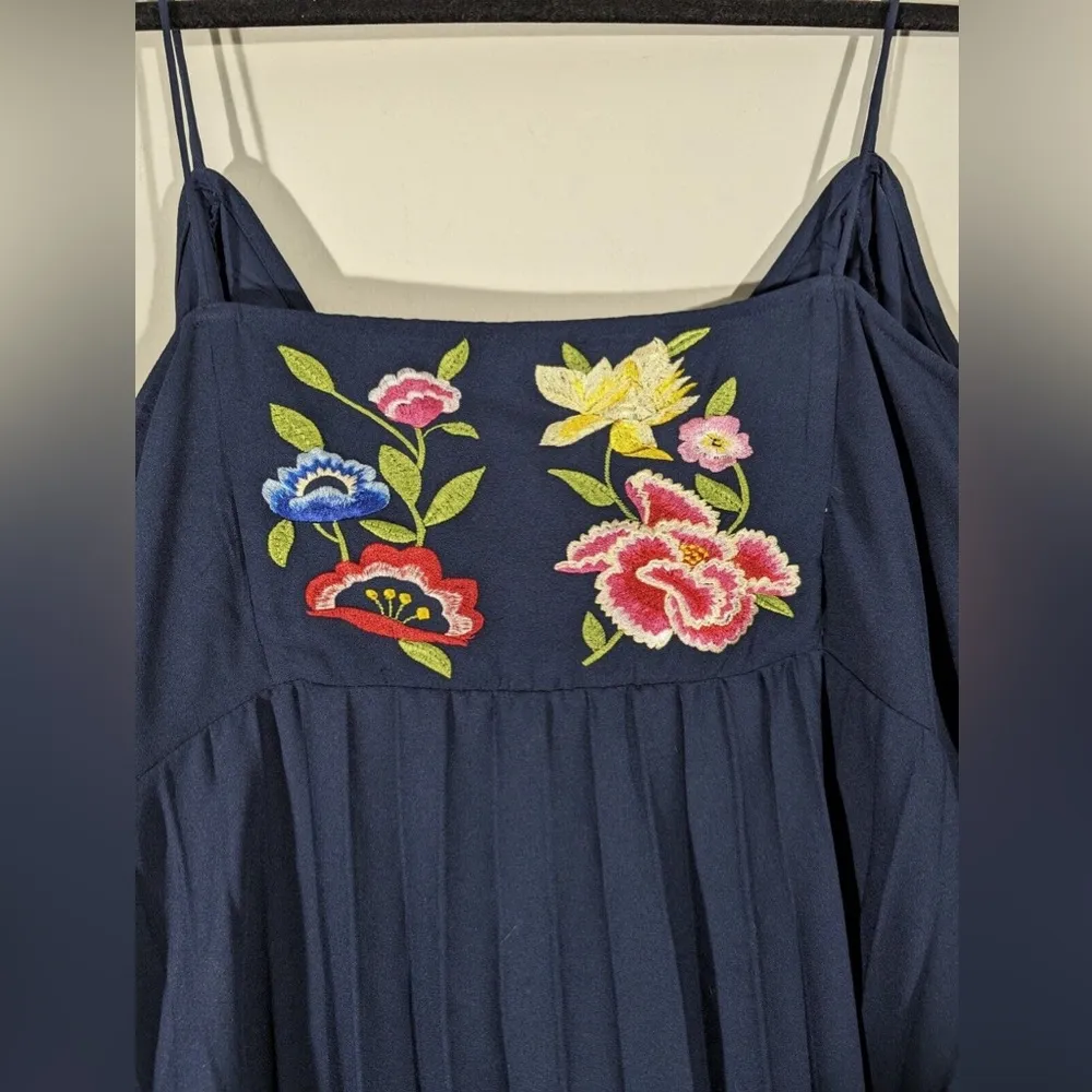 NWOT ASOS Navy Blue Floral Embroidered Pleated Wrap Dress Size 4P - Image 6