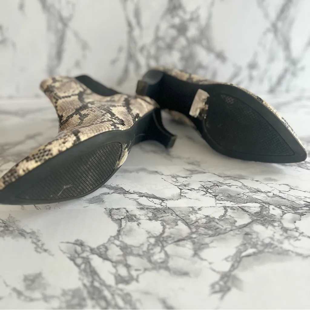 Clarks Kepley Erin Snakeskin Grey Kitten Heel Leather Pointed Toe Booties 9 - Image 13