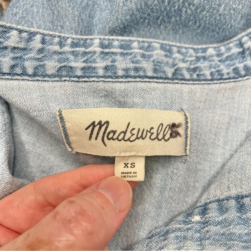 Madewell Denim Shirred Popover Top in Emmie Wash Extra Small Jean Half Button 1 - Image 5