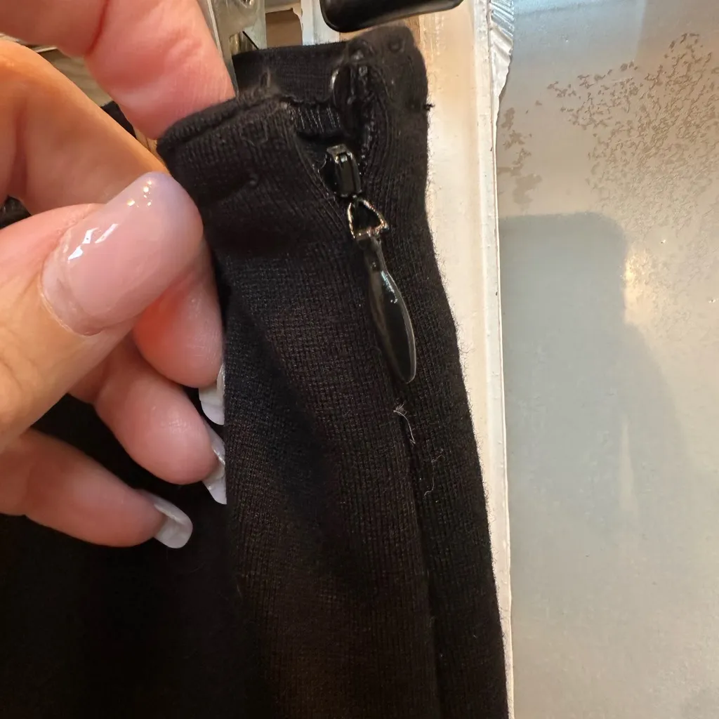 Vintage Betsey Johnson 90’s Classic Timeless Chic Black Pencil Skirt Size 8 Med - Image 4