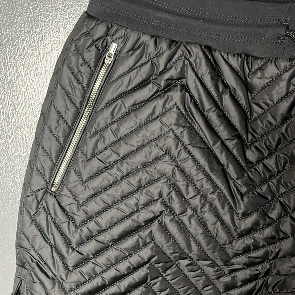 Athleta Solstice Quilted Puffer‎ Short 
-Size 10 - Image 4
