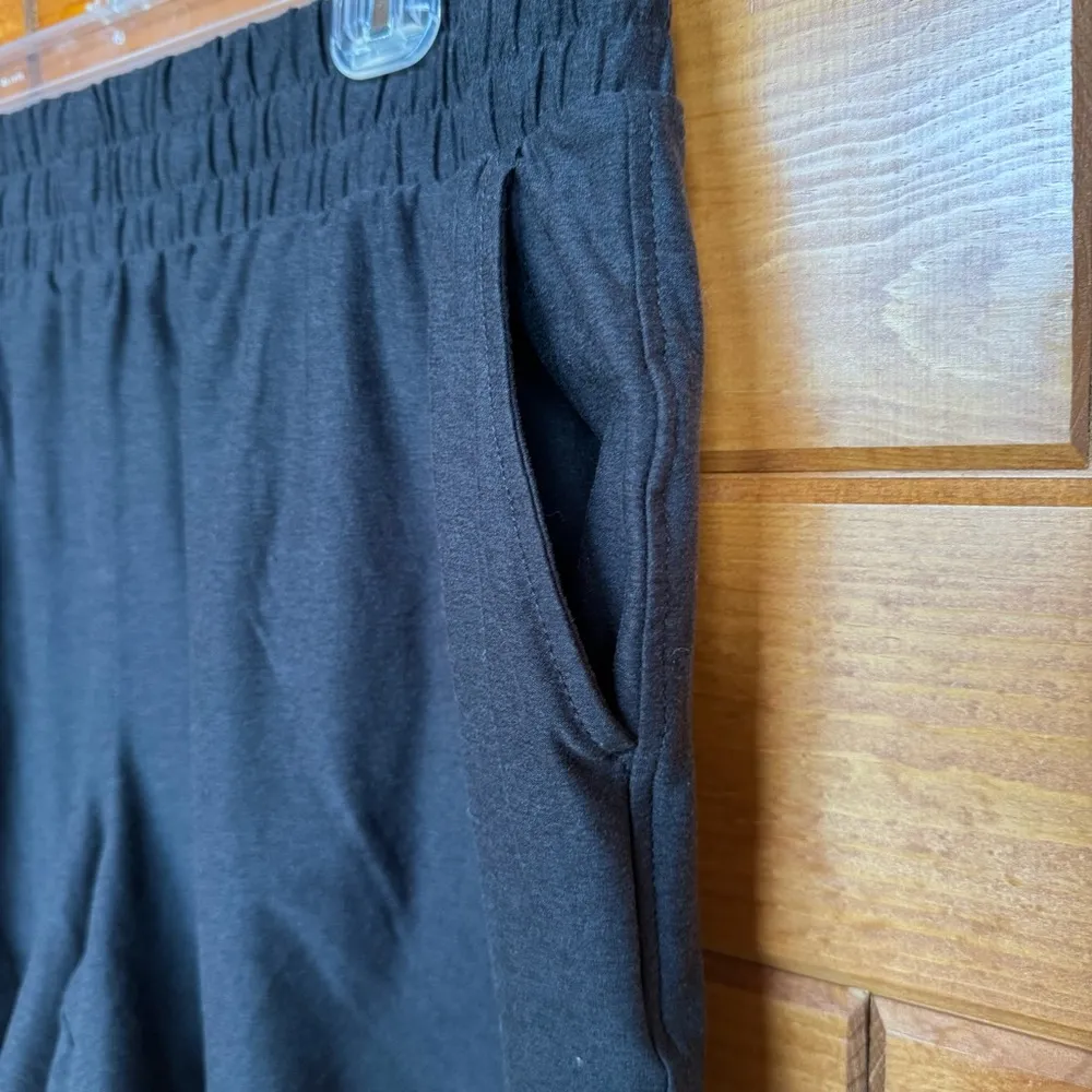 Athletic Works Women's Dark Grey Casual Shorts - Image 4