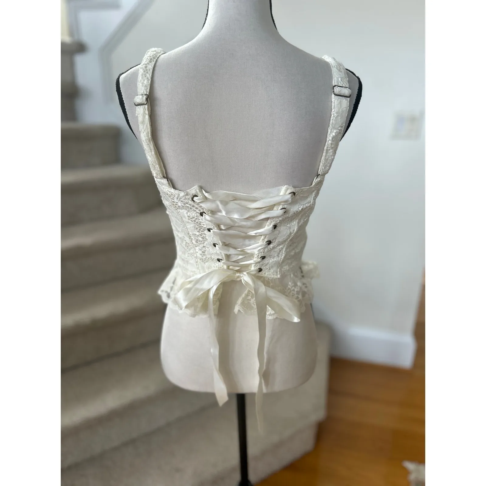 NWT Current Mood Dolls Kill Cream White Lace Corset Whimsygoth Fairy Coquette - Image 5