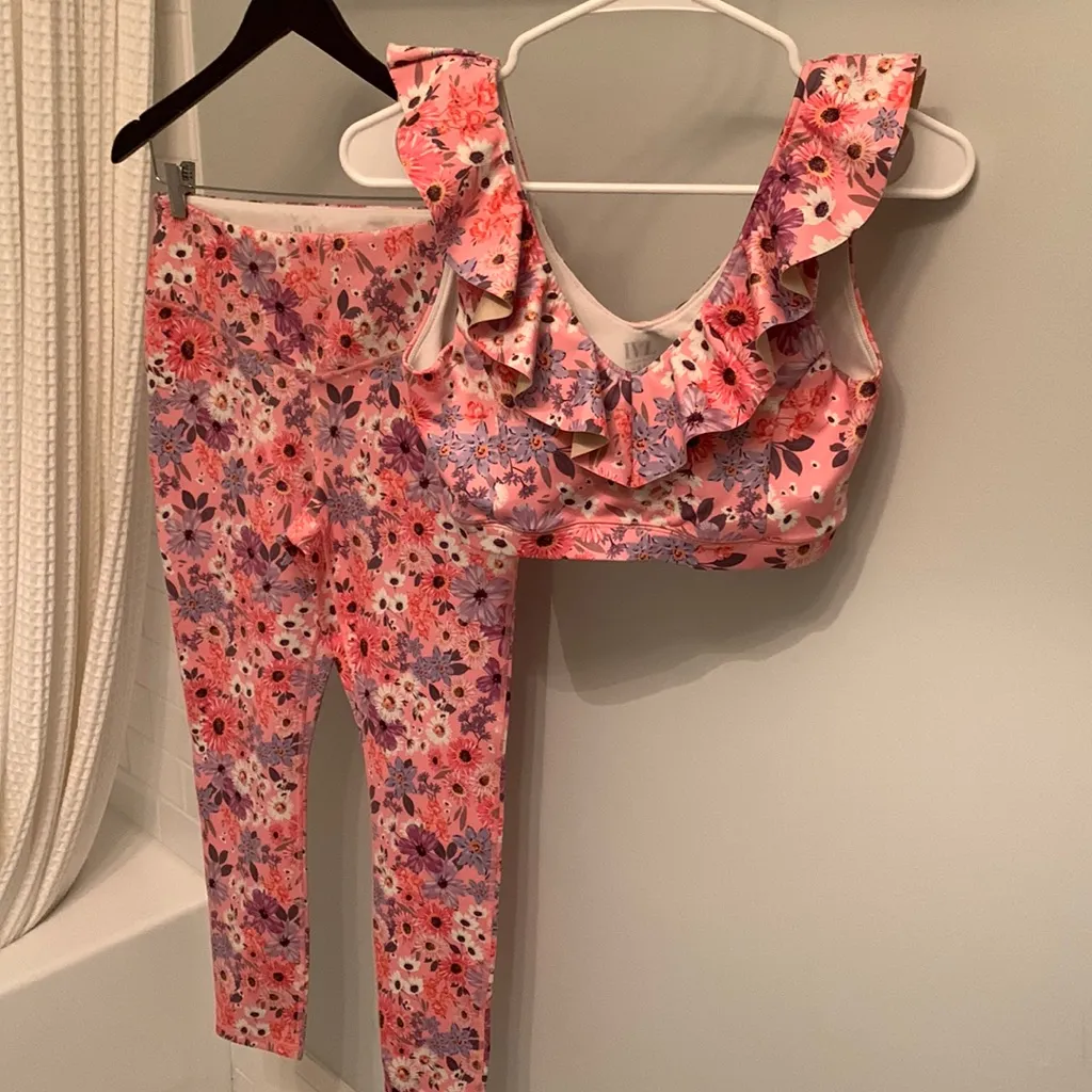 IVL Collective floral leggings size 10, top size 8. Worn twice Pink Size L - Image 4