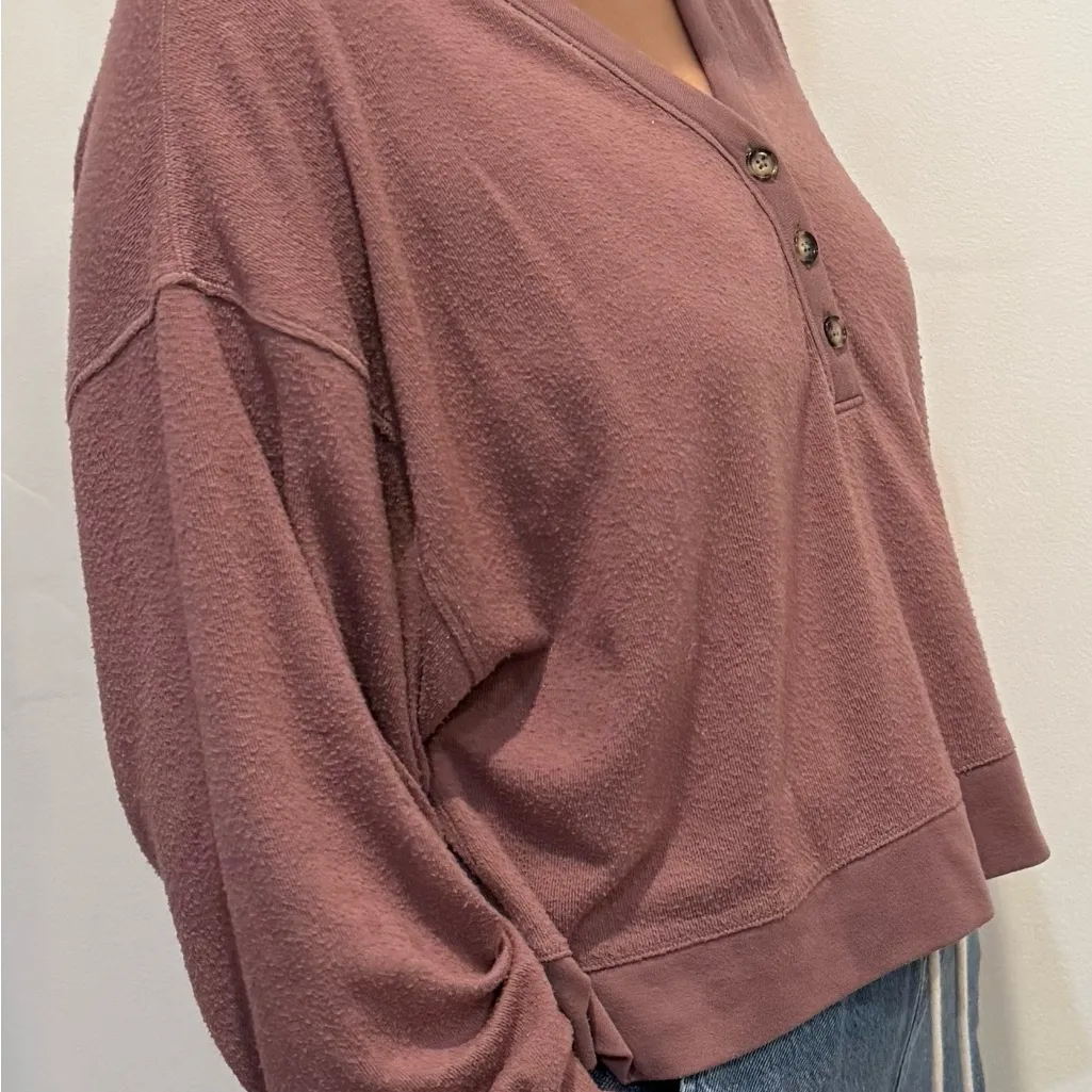 💥HP 💥 Alo alolux Henley in size medium womans - Image 5