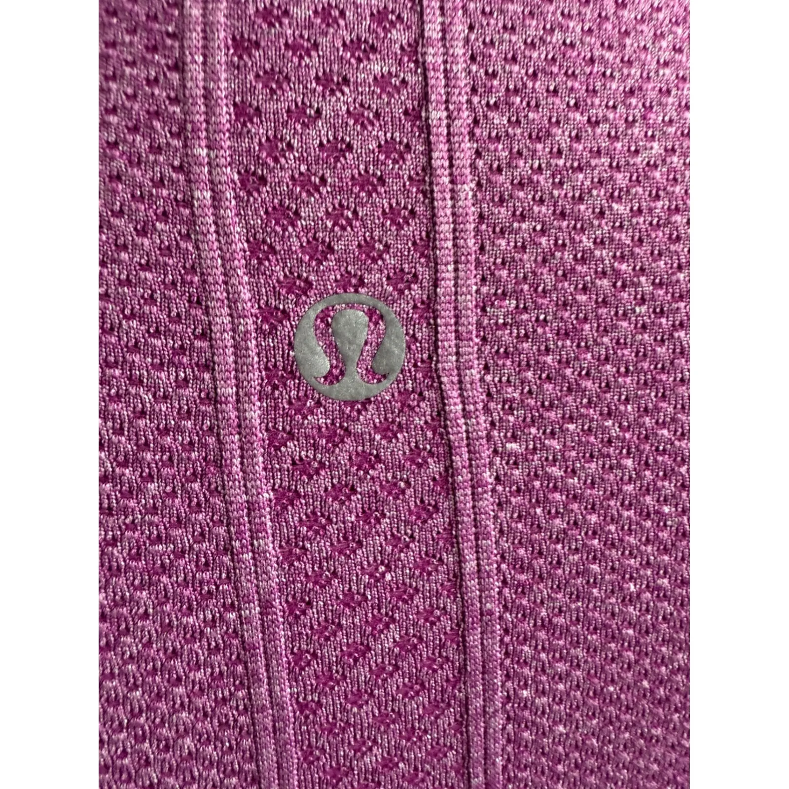 Lululemon Swiftly Tech 2.0 Short Sleeve Shirt Top, Women's‎ Activewear Workout - Image 4