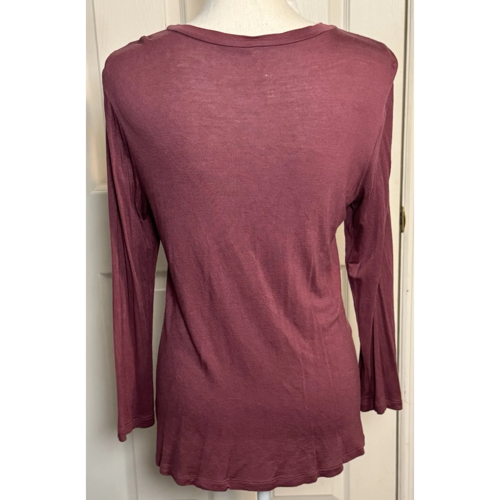 Active USA Plum Colored Long Sleeve Tee, Cross Front, Rayon/Spandex, L Purple Size L - Image 5
