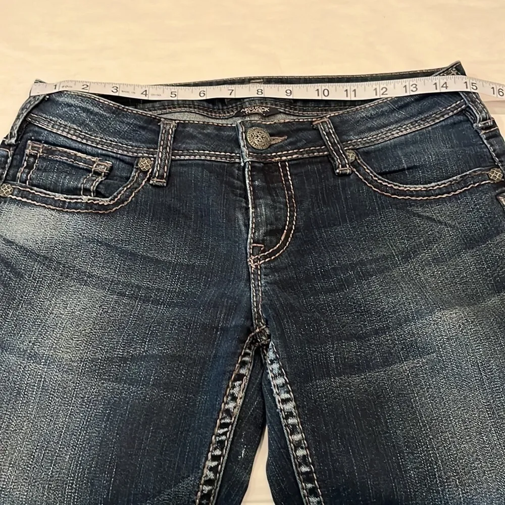 Silver Jeans Aiko Kick Flare Size 29 - Image 3