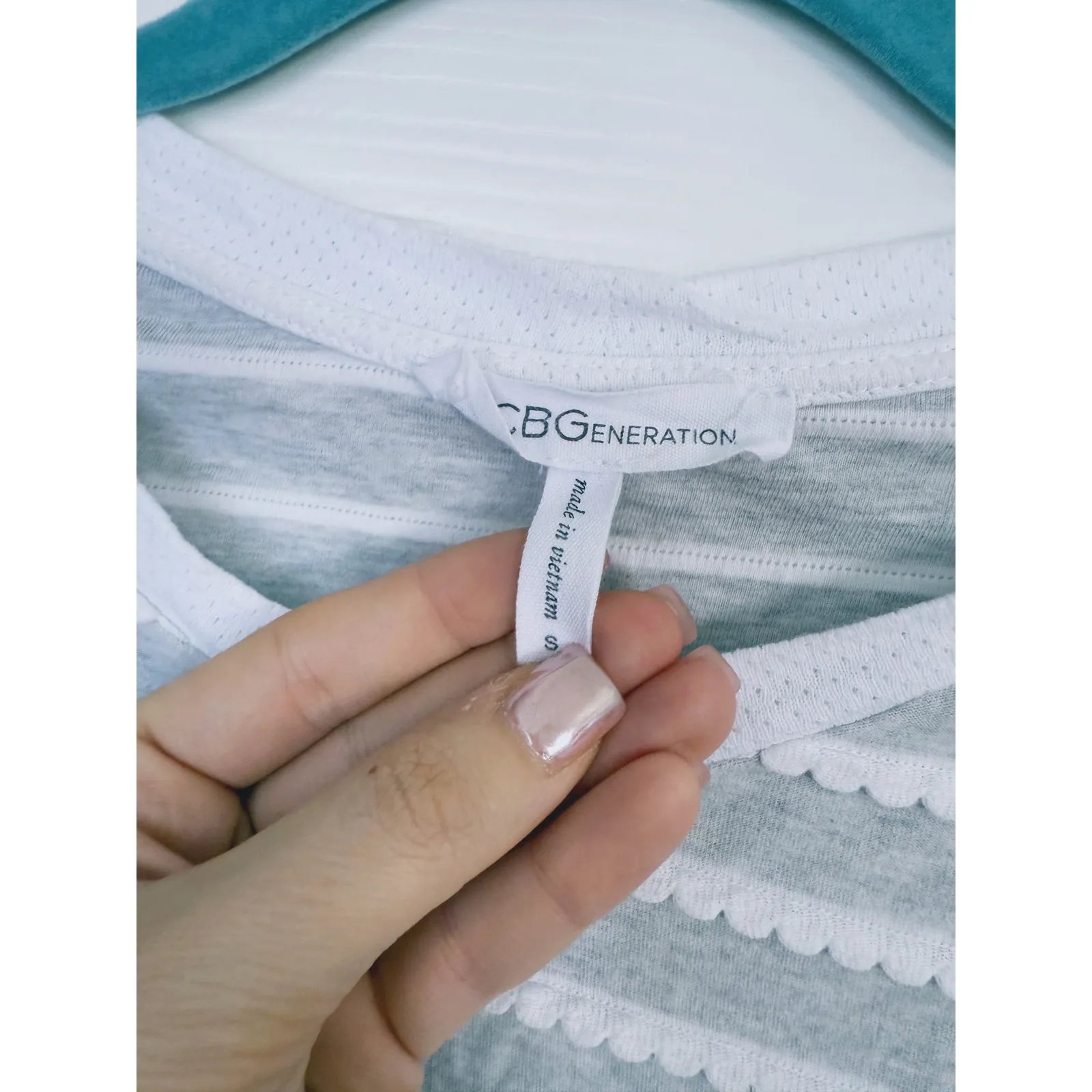 BCBG French Romantic Scallop Striped Shirt Dress S Gray Preppy Feminine Retro - Image 4