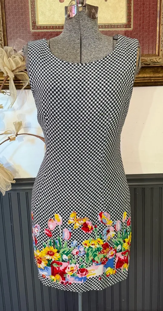 Vintage All That Jazz Gingham Floral Mod Inspired Shift Dress ~ Size 10 (M) 💚🍄 - Image 1