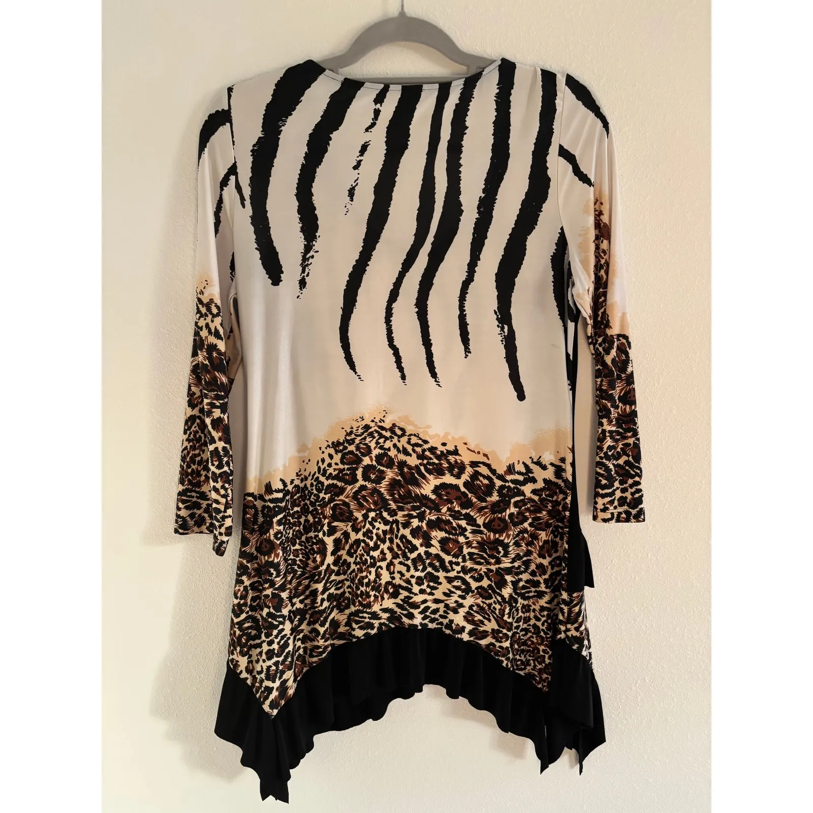 Bali Corp Women's Animal Print Tunic Top Long Sleeve Asymmetrical Hem Size M Black Size M - Image 2