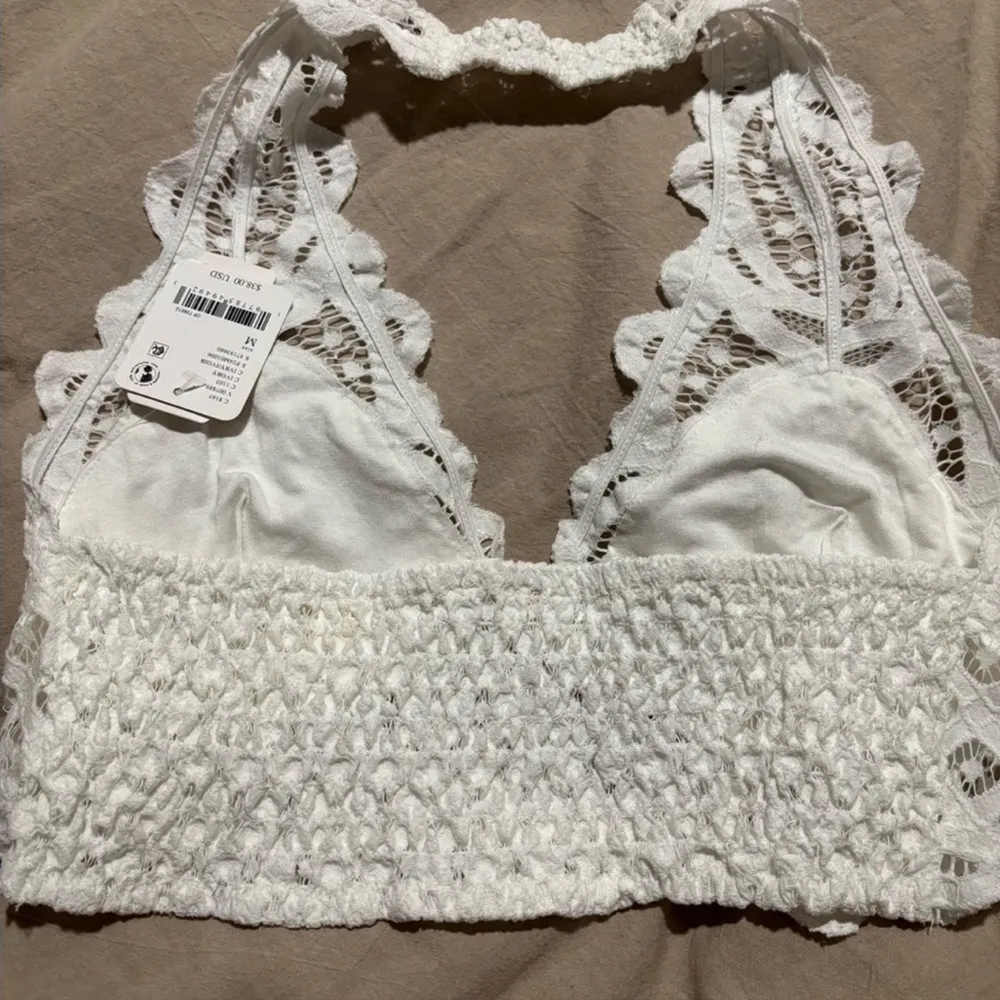 NWT FREE PEOPLE Adella Lace Halter Bralette in ivory size medium - Image 4