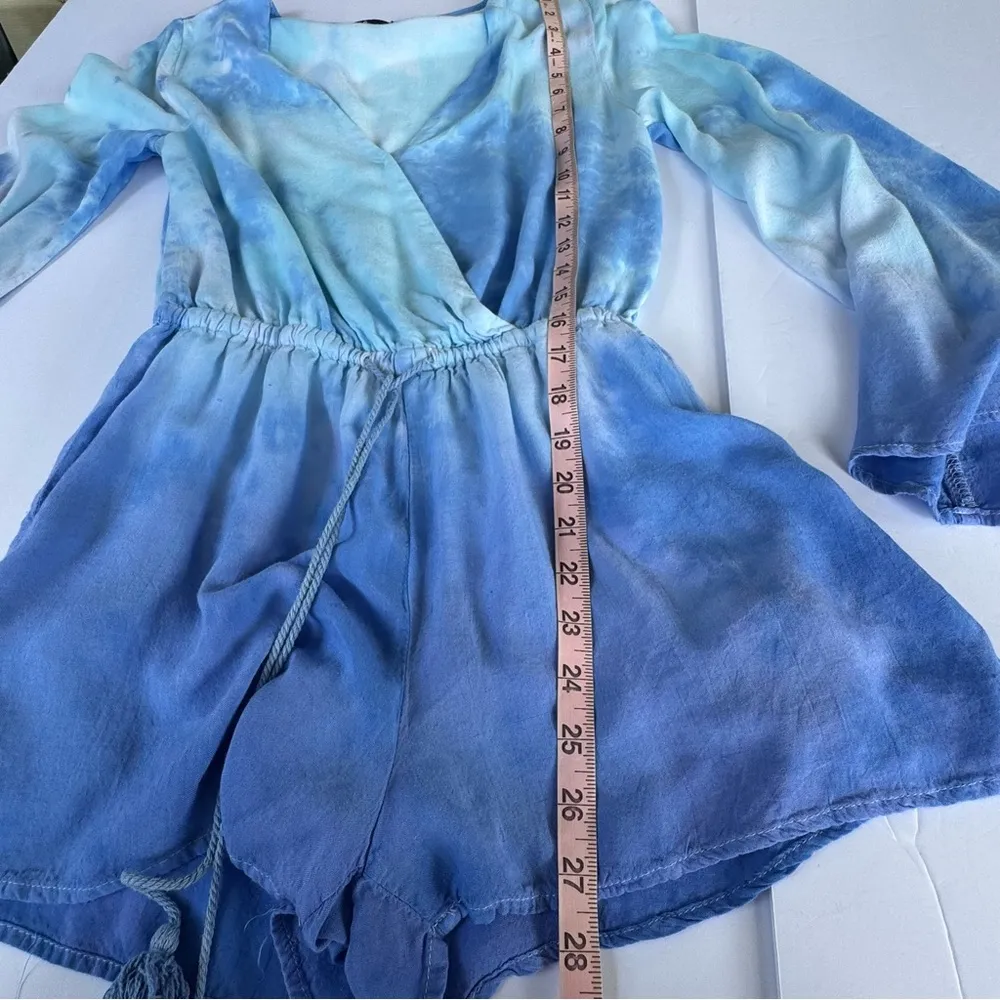 Lulu's Sky Blue and White Romper Small - Image 9