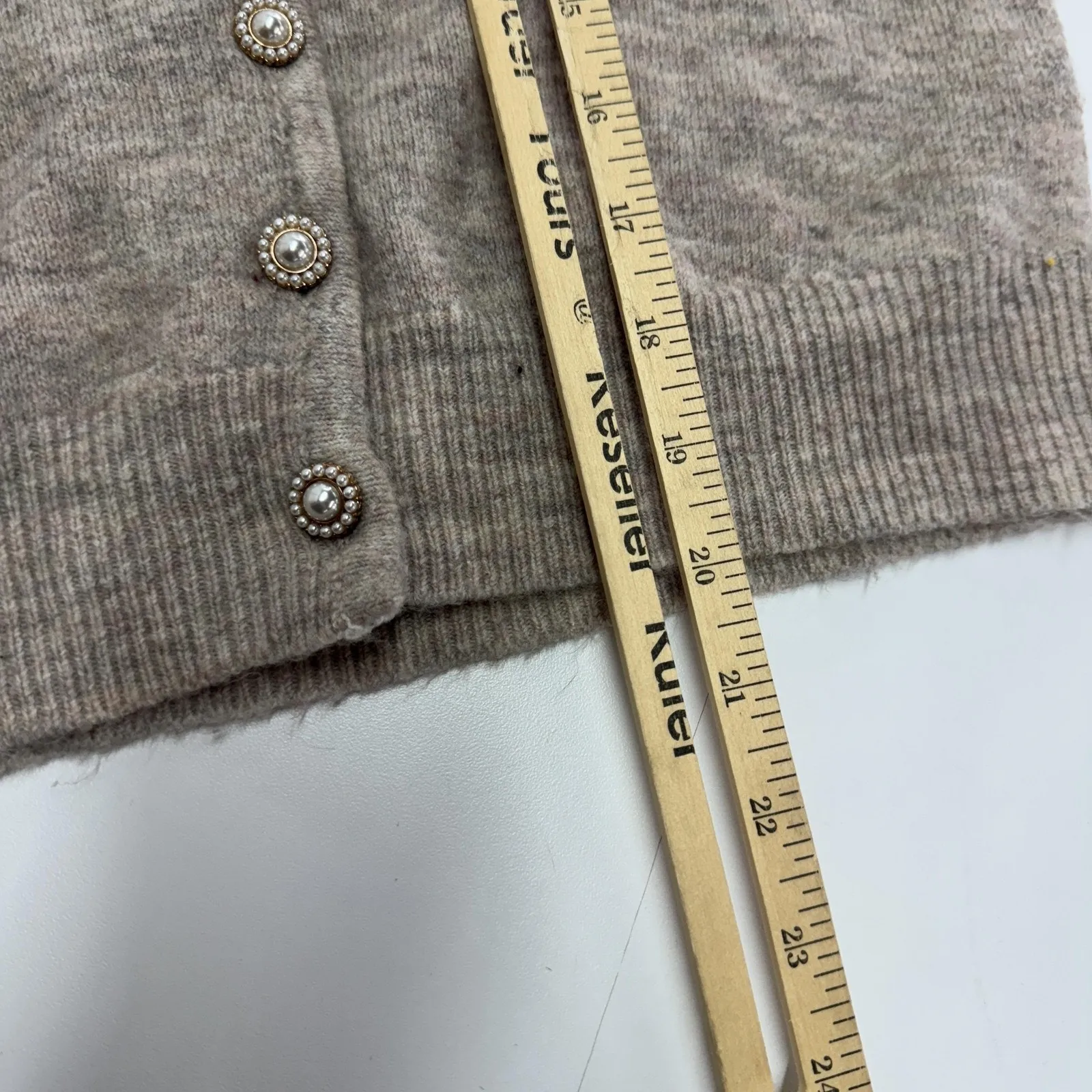 Heartloom Cardigan Sweater Womens Small Oatmeal Heathered Pearl Button Cropped‎ - Image 8