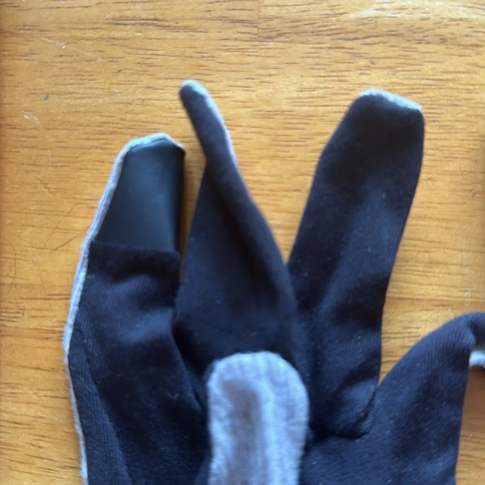 Gray and Black Gloves - Image 2
