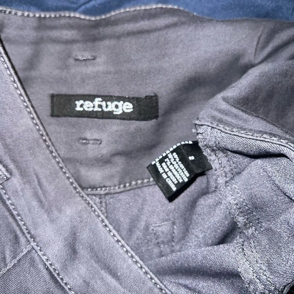 Refuge grey high waisted shorts size 2 - Image 4