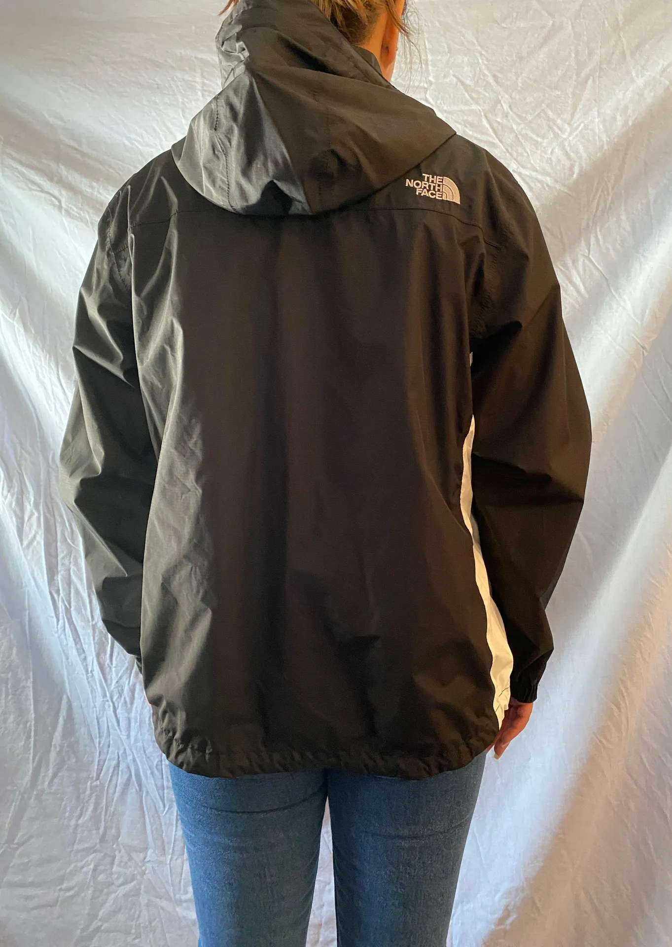The North Face Windbreaker - Image 2