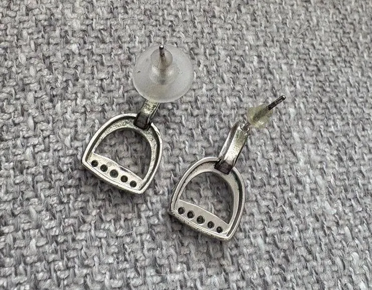 Horde Stirrup earrings Silver - Image 3