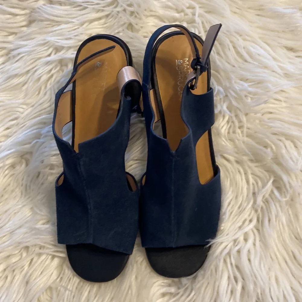 MARKET SPRUCE SANDALS SIZE 8.5 BNWOT SEE ALL PHOTOS COLOR NAVY BLUE - Image 2