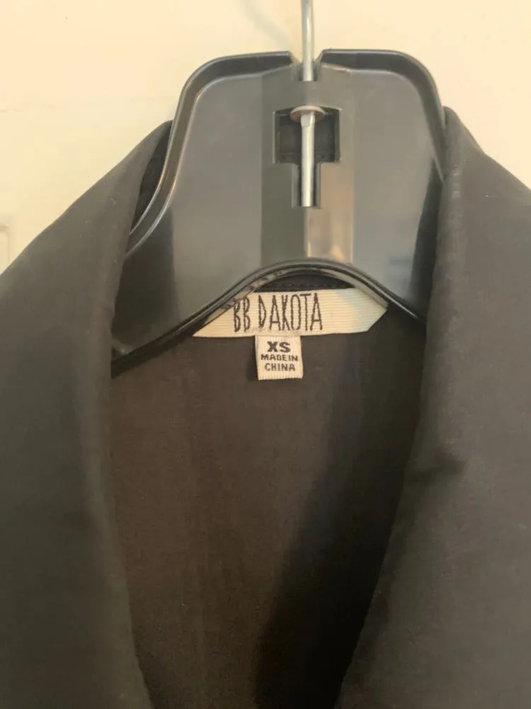 BB Dakota Black Blouse - Image 4