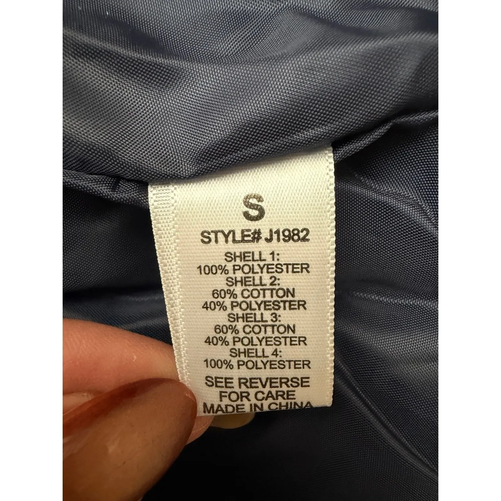 Active USA Women's Navy Quilted Puffer Jacket Hooded NWT - Image 6