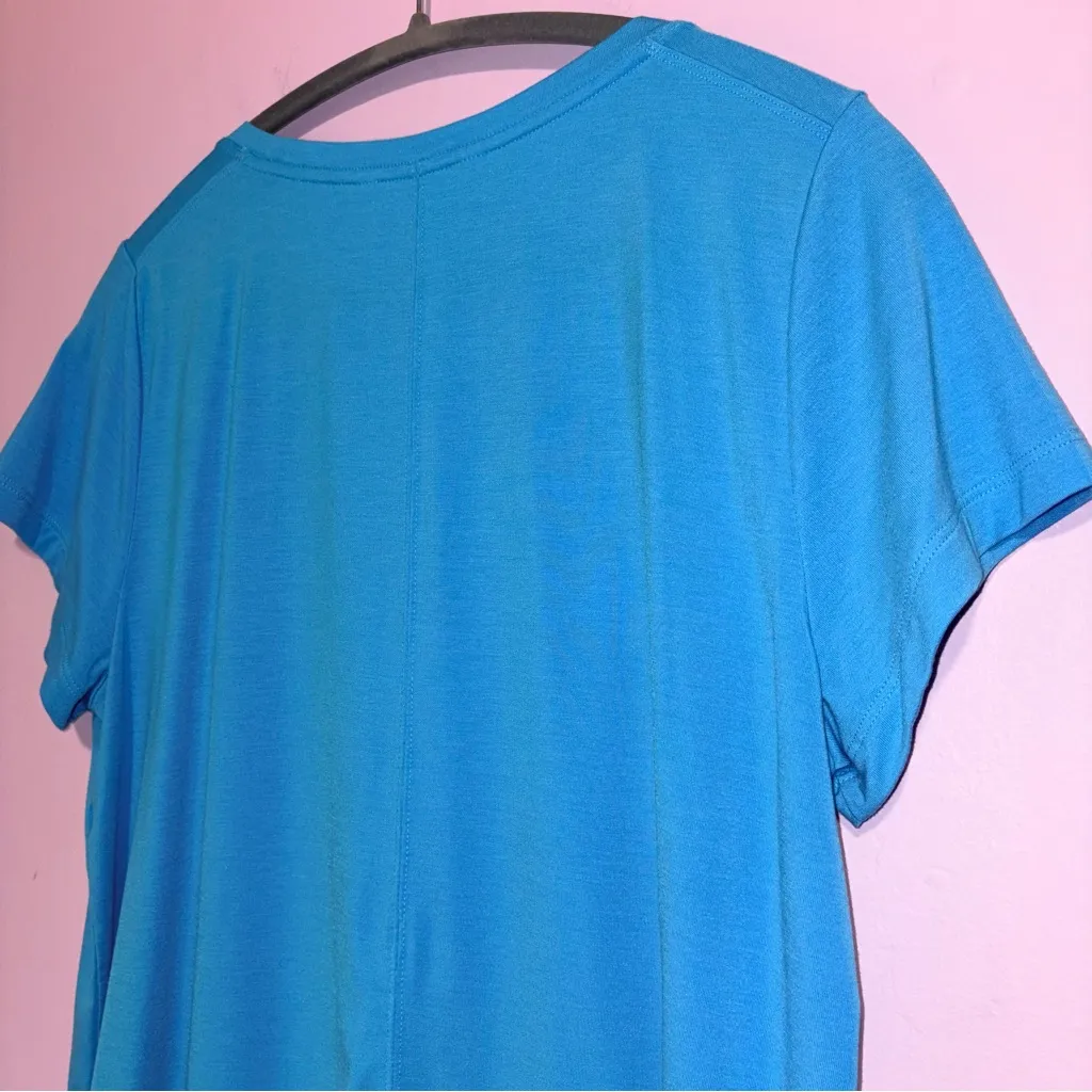 Athleta Stratus II Tee Short Sleeve Shirt Women M Athleisure Travel Errands Gym - Image 8