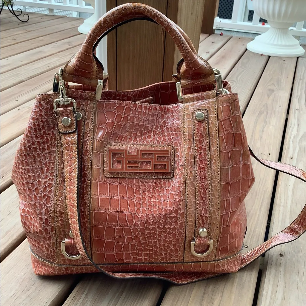 Beautiful spacious patent leather bag 🔥 - Image 7