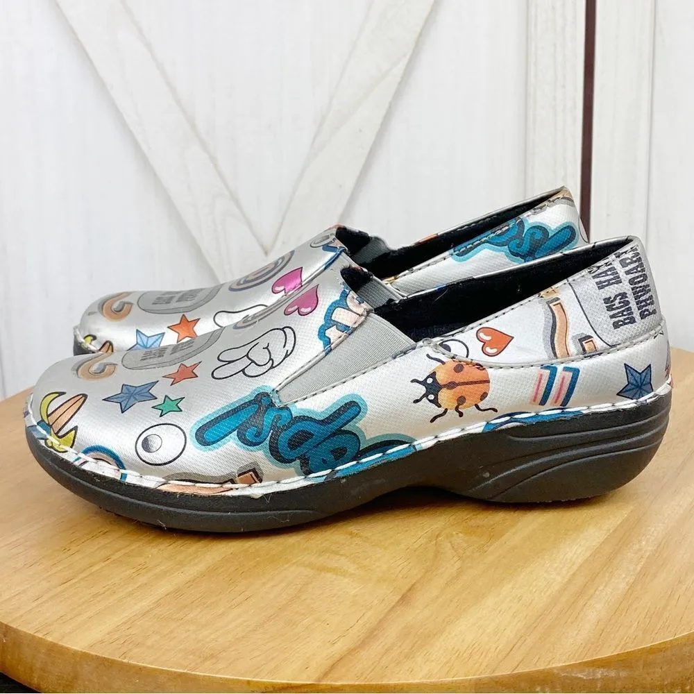 Spring Step Clogs Ferrara Graffiti‎ Print Slip On Slip Resistant Silver 6 - Image 3