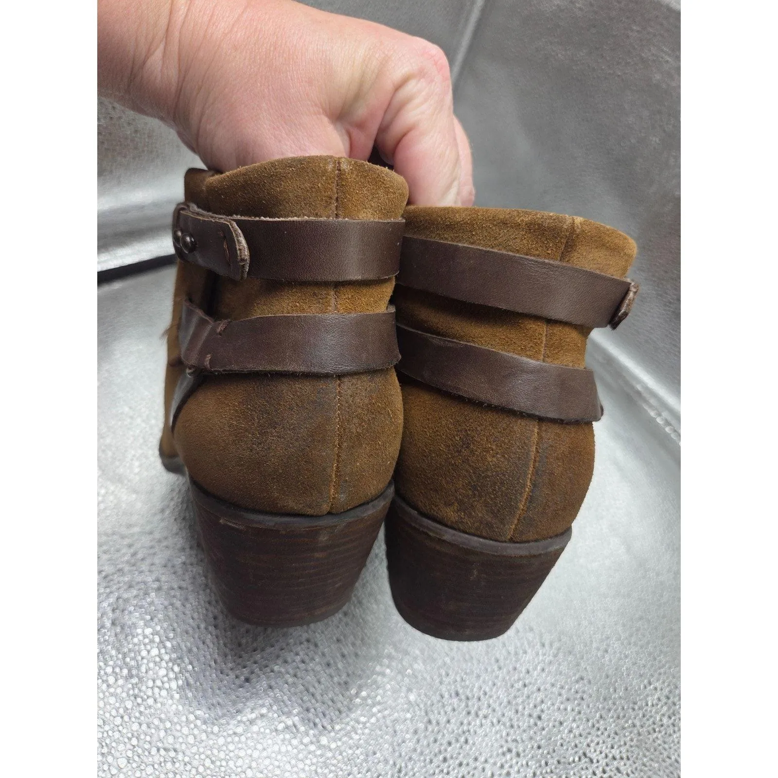 Clarks Artisan Women's Gelata Freeza Booties Brown Leather Ankle Shoes 9.5M - Image 5